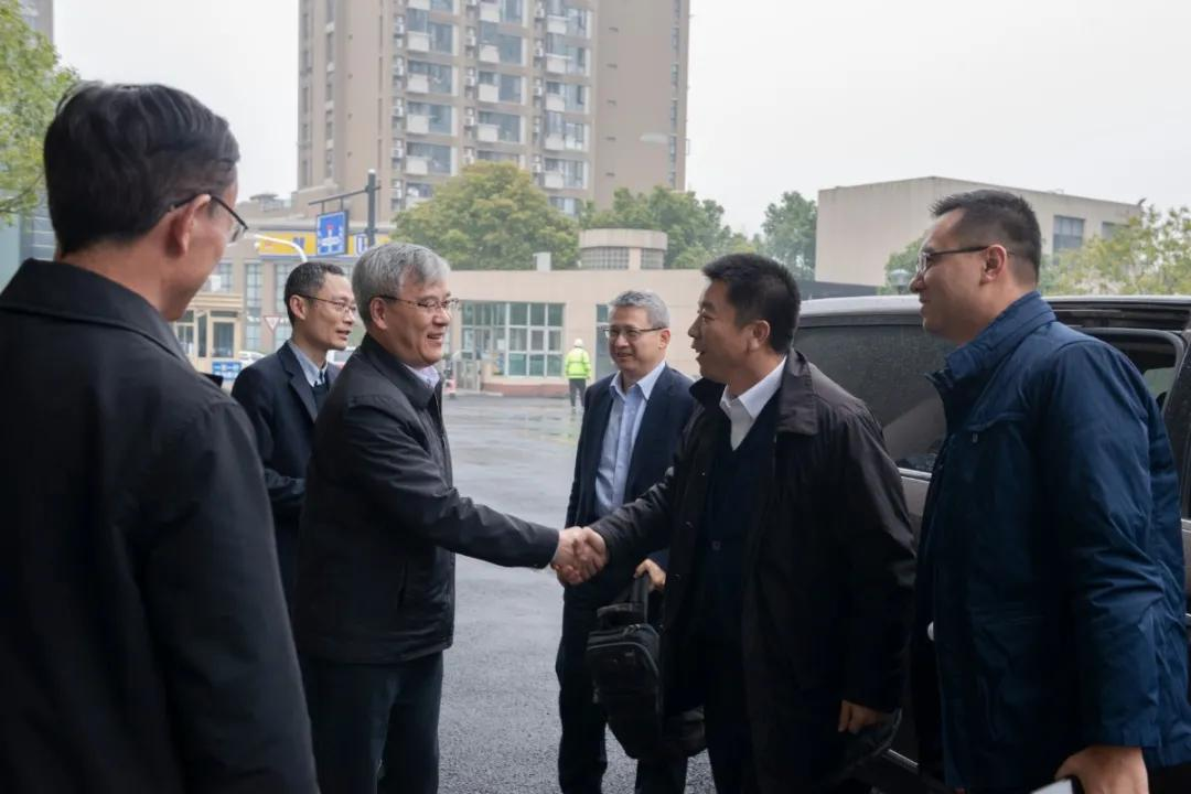 �Ϻ�֤ȯ�������ܾ����̽���һ������emc�ױ��ٷ���վ